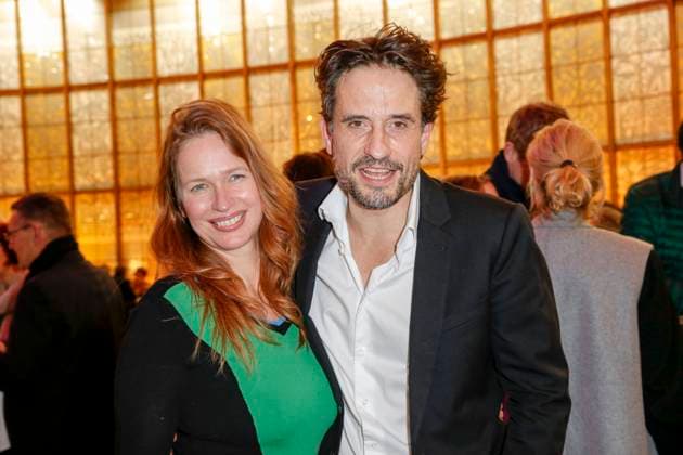 Oliver Mommsen mit Ehefrau Nicola Mommsen Premiere von Ab Jetzt in der Komödie am Kurfürstendamm im Schiller Theater am 26. Januar 2020 in Berlin *** Oliver Mommsen with Wife Nicola Mommsen Premiere from from Now in the Comedy on Kurfürstendamm at Schiller Theatre on 26 January 2020 in Berlin Copyright: xVISTAPRESSx xWenzel