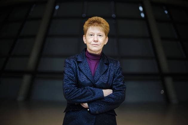 Petra Pau Die LINKE , Vice President of the German Bundestag, poses for a photo Berlin, 16 02 2022 Berlin Germany Copyright: xThomasxTrutschel photothek.dex