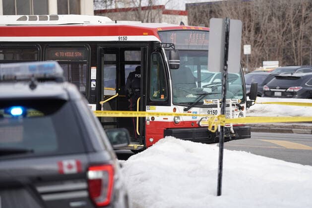 February 16, 2022, Toronto, Ontario, Canada: For the second time in 7 days, a TTC worker has been seriously injured in a stabbing. Just after 1pm, a TTC Bus driver on the 41 Keele bus was stabbed following a dispute with a group of young men. The altercation continued outside the bus where he was stabbed multiple times. The driver was rushed to hospital in serious condition. No suspects have been arrested at this time. Toronto Canada - ZUMAm215 20220216_zip_m215_008 Copyright: xArlynxMcAdoreyx