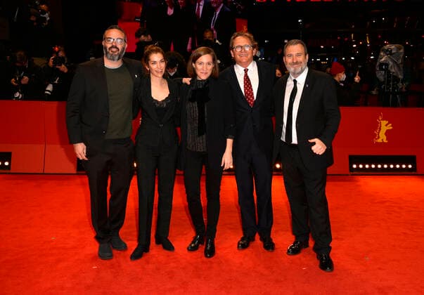 Giovanni Pompili, Maria Zamora, Carla Simon, Stefan Schmitz and Tono Folguera Closing Ceremony Berlinale 2022 Berlinale Palast International Film Festival Berlinale 2022 Berlin 16 02 2022
