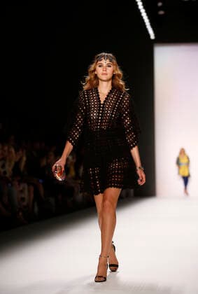 Stefanie Giesinger (GNTM Gewinnerin 2014) DIMITRI Show im Rahmen der Mercedes-Benz Fashion Week Berlin am 9. Juli 2015 im Mercedes-Benz Zelt am Brandenburger Tor in Berlin *** Stefanie Giesinger GNTM Winner 2014 Dimitri Show at Frame the Mercedes Benz Fashion Week Berlin on 9 July 2015 at Mercedes Benz Tent on Brandenburg Gate in Berlin Copyright: x