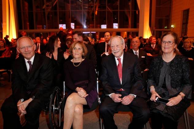 Wolfgang Schäuble mit Ehefrau Ingeborg und Werner Michael Blumenthal mit Ehefrau Barbara Geburtstags- Festkonzert zum 90. Geburtstag von W. Michael Blumenthal (Gründungsdirektor des Jüdischen Museums) am 7. Januar 2016 im Glashaus des Jüdischen Museum in Berlin *** Wolfgang Schäuble with Wife Ingeborg and Werner Michael Blumenthal with Wife Barbara Birthday gala concert to 90 Birthday from w Michael Blumenthal Founding director of Jewish Museum on 7 January 2016 at Glasshouse of Jewish Museum in Berlin Copyright: x