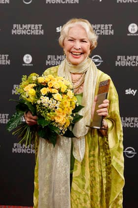 Ellen Burstyn bei der Verleihung des CineMerit Award 2016 auf dem 34. internationalen Filmfest München am 27. Juni 2016 im Gasteig in München *** Ellen Burstyn at the award Ceremony of CineMerit Award 2016 at the 34 International Film Festival Munich on 27 June 2016 at Gasteig in Munich Copyright: xVISTAPRESSx xY.xBikker
