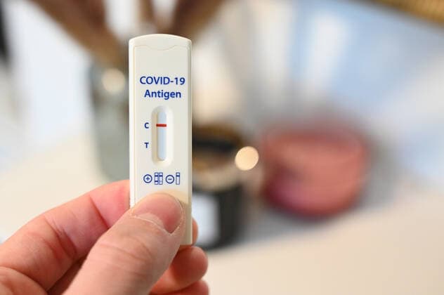 Stock and Icon Images I 22 02 2022 Topic Coronatest, Corona Test, Corona Test, Antigen Test Hamburg Neugraben Hamburg Germany Copyright: xLobeca FelixxSchlikisx