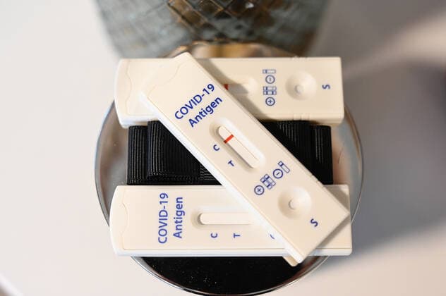 Stock and Icon Images I 22 02 2022 Topic Coronatest, Corona Test, Corona Test, Antigen Test Hamburg Neugraben Hamburg Germany Copyright: xLobeca FelixxSchlikisx