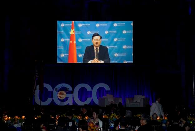 (220223) -- NEW YORK, Feb. 23, 2022 -- Chinese Ambassador to the United States Qin Gang delivers a video speech during the annual New Year gala of the China General Chamber of Commerce-USA (CGCC-USA) in New York, the United States, Feb. 22. 2022. TO GO WITH: World Insights: U.S., Chinese economies highly interdependent, win-win cooperation only right choice ) U.S.-NEW YORK-CGCC-GALA WangxYing 