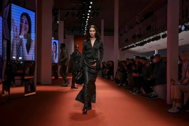 Milan, Milan Fashion Week, Women Fall Winter 2022 23. Milan, Women s Fashion, Fall Winter 2022 23. Tod s fashion show catwalk Pictured: Bella Hadid  Copyright: xRiccardoxGiordanox xipa-agency.nx xModaxMilanox