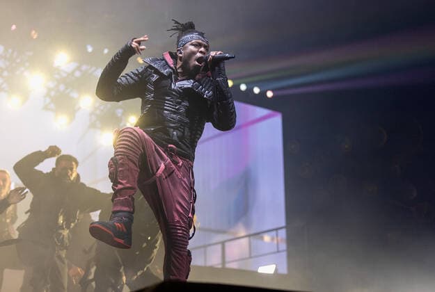British rapper KSI performs on stage at Wembley Arena Featuring: KSI Where: London, United Kingdom When: 25 Feb 2022 Credit: Cover Images Copyright: xx 51210496 EDITORIAL USE ONLY. NOT FOR USE BY NEWSPAPERS BASED IN THE UK.