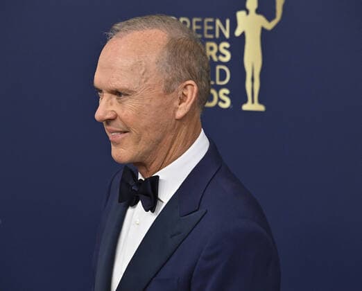 Michael Keaton attends the 28th annual SAG Awards held at The Barker Hangar in Santa Monica, California on Sunday, February 27, 2022. Keaton won the Outstanding Performance by a Male Actor in a Television Movie or Limited Series award for Dopesick at the live simulcast on TNT and TBS.  LAP20220227816 JIMxRUYMEN