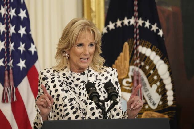 February 28, 2022, Washington, District of Columbia, USA: First lady Dr. Jill Biden makes opening remarks as she and United States President Joe Biden host a celebration in observance of Black History Month in the East Room of the White House in Washington, DC on Monday, February 28, 2022. Black federal, state and local government officials as well as Civil Rights leaders are in attendance Washington USA - ZUMAs152 20220228_zaa_s152_037 Copyright: xChrisxKleponisx-xPoolxviaxCNPx