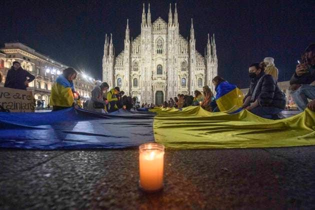 News Themen der Woche KW09 News Bilder des Tages March 1, 2022, MILAN, Italia: People protest against Russian aggression on Ukraine in Milan, Italy, 01 March 2022..ANSA ANDREA FASANI MILAN Italia  - ZUMAa110 20220301_zaf_a110_036 Copyright: xAndreaxFasanix