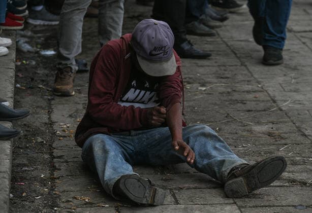San Juan Chamula Carnival Ends With Running Of The Bulls An injured man, a scene of bull running through the streets of San Juan Chamula on the last day of the annual carnival also known as K in Tajimoltic. On Tuesday, February 1, 2022, in San Juan Chamula, Chiapas, Mexico. San Juan Chamula Mexico  Copyright: xArturxWidakx originalFilename: widak-sanjuanc220301_np4hf.jpg