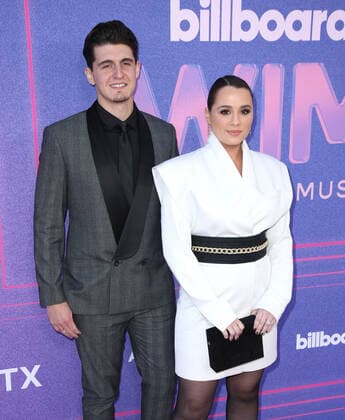 March 2, 2022, Inglewood, CA, USA: Cade Foehner and Gabby Barrett attends Billboard Women in Music 2022 at YouTube Theater on March 02, 2022 in Inglewood, California. Inglewood USA - ZUMAs181 20220302_zea_s181_056 Copyright: xImagespacex