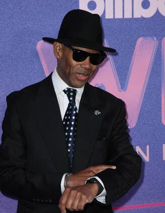 March 2, 2022, Inglewood, CA, USA: Jimmy Jam attends Billboard Women in Music 2022 at YouTube Theater on March 02, 2022 in Inglewood, California. Inglewood USA - ZUMAs181 20220302_zea_s181_172 Copyright: xImagespacex