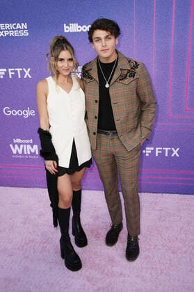 March 2, 2022, Inglewood, CA, USA: Carly Rose Sonenclar, Jonah Marais attends Billboard Women in Music 2022 at YouTube Theater on March 02, 2022 in Inglewood, California. Inglewood USA - ZUMAs181 20220302_zea_s181_297 Copyright: xImagespacex