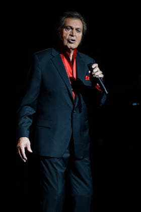 FORT LAUDERDALE FL - MARCH 02: Engelbert Humperdinck performs at The Broward Center for the Performing Arts on March 2, 2022 in Fort Lauderdale, Florida. Copyright: xmpi04 MediaPunchx