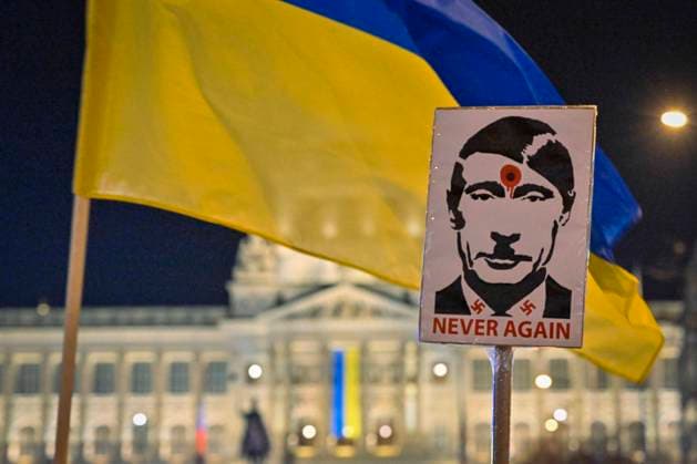 Million Moments for Democracy holds protest event in support of Ukraine in Wenceslas Square in Prague, Czech Republic, March 4, 2022. Ukrainian President Volodymyr Zelensky, organisers of similar events in other European cities to give speeches via videoconference tool. (CTKxPhoto VitxSimanek) CTKPhotoP2022030410450  VIS 001