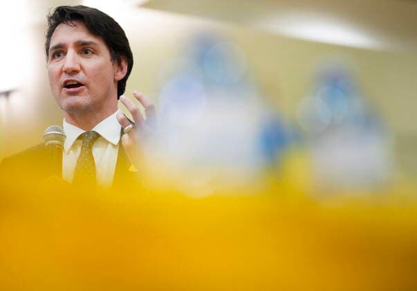 News Bilder des Tages March 4, 2022, TORONTO, ON, CANADA: Canadian Prime Minister Justin Trudeau meets with people from the Ukrainian community as Russia has launched a devastating attack and war on Ukraine in Toronto on Friday, March 4, 2022. TORONTO CANADA  - ZUMAc35_ 20220304_zaf_c35_037 Copyright: xNathanxDenettex