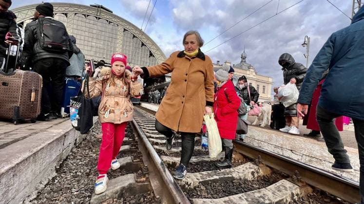 Bilder des Jahres 2022, News 03 März News Themen der Woche KW09 People flee from Kyiv, Ukraine, after shelling during the Russian invasion, pictured on March 4, 2022. (CTKxPhoto PavelxNemecek) CTKPhotoF202203041314301 