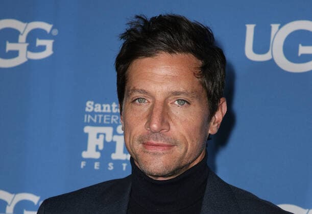 March 5, 2022, Santa Barbara, CA, USA: Simon Rex attends the Virtuosos Award presentation during the 37th Annual Santa Barbara International Film Festival at Arlington Theatre on March 5, 2022 in Santa Barbara, California. Santa Barbara USA - ZUMAs181 20220305_zea_s181_046 Copyright: xImagespacex