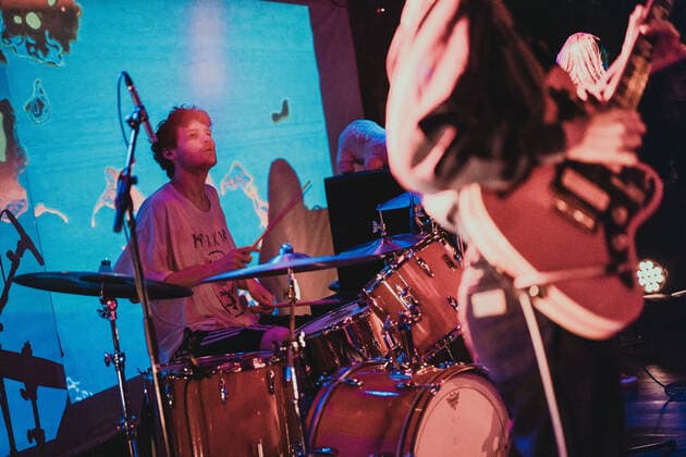 Porridge Radio Copenhagen, Denmark. 05th, March 2022. The British indie rock band Porridge Radio performs a live concert at Loppen in Copenhagen. Here drummer Sam Yardley is seen live on stage. Copenhagen Denmark  Copyright: xGonzalesxPhoto MathiasxKristensex