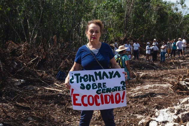 Mexiko, Protest gegen Umweltzerstörung durch neues Bahnprojekt in Playa del Carmen Protest Against Ecocide Caused By Mayan Train Excavations PLAYA DEL CARMEN, MEXICO -MARCH 6, 2022: Activists join a peaceful demonstration to protest against the ecocide caused by the works of the Mayan Train that are destroying natural areas. On March 6, 2022 in Playa del Carmen, Mexico. (Photo by Natalia Pescador Eyepix Group) Copyright: xNataliaxPescadorx xEyepixxGroupx EYEPIX_NP_06032022_57452