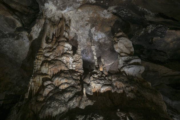 Rancho Nuevo Caves View of stalactites, stalagmites and flowstones inside the Rancho Nuevo cave, one of the many caves in the mountains around the city of San Cristobal de las Casas, just off federal highway 190 towards Comitan. The cave was discovered by Vicente Kramsky in 1947 and has a total length of 10.2 km and a depth of 550 meters. On Sunday, March 6, 2022, in Rancho Nuevo Ecotourism Park, San Cristobal de las Casas, Chiapas, Mexico. San Cristobal de las Casas Mexico  Copyright: xArturxWidakx originalFilename: widak-ranchonu220306_npqbb.jpg