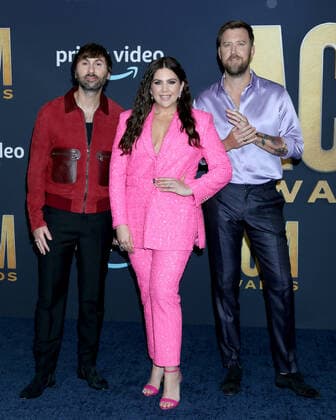 March 7, 2022, Las Vegas, NV, USA: LAS VEGAS - MAR 7: Dave Haywood, Hillary Scott, Charles Kelley, Lady A at the 2022 Academy of Country Music Awards Arrivals at Allegient Stadium on March 7, 2022 in Las Vegas, NV Las Vegas USA - ZUMAb170 20220307_zap_b170_119 Copyright: xKayxBlakex
