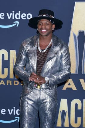 March 7, 2022, Las Vegas, NV, USA: LAS VEGAS - MAR 7: Jimmie Allen at the 2022 Academy of Country Music Awards Arrivals at Allegient Stadium on March 7, 2022 in Las Vegas, NV Las Vegas USA - ZUMAnc22 20220307_zaa_nc22_131 Copyright: xKathyxHutchinsx