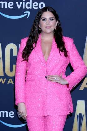 March 7, 2022, Las Vegas, NV, USA: LAS VEGAS - MAR 7: Hillary Scott at the 2022 Academy of Country Music Awards Arrivals at Allegient Stadium on March 7, 2022 in Las Vegas, NV Las Vegas USA - ZUMAnc22 20220307_zaa_nc22_120 Copyright: xKathyxHutchinsx