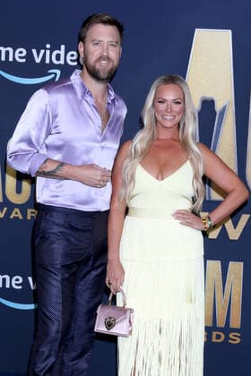 March 7, 2022, Las Vegas, NV, USA: LAS VEGAS - MAR 7: Charles Kelley, Cassie McConnell at the 2022 Academy of Country Music Awards Arrivals at Allegient Stadium on March 7, 2022 in Las Vegas, NV Las Vegas USA - ZUMAnc22 20220307_zaa_nc22_101 Copyright: xKathyxHutchinsx