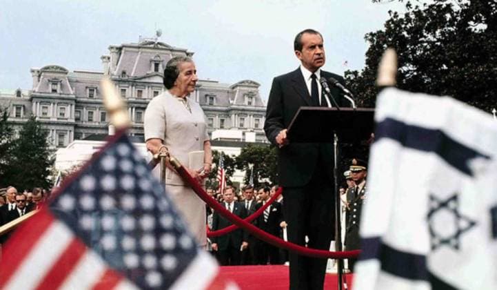 Israeli Prime Minister Golda Meir with US president Richard Nixon, Washington DC 1974. WorldxHistoryxArchive 917_05_WHA_179_0545
