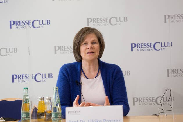 Presse-Gespräch am 8. März 2022 im Münchner PresseClub zum Thema Corona Covid19 Prof. Dr. Ulrike Protzer Gespräch am 8. März 2022 im Münchner PresseClub zum Thema Corona Covid19 mit Virologin Prof. Dr. Ulrike Protzer und Dr. Christina Berndt, Wissenschaftsjournalistin des Jahres. - Prof. Dr. Ulrike Protzer Munich Press Club Discussion (Munich, Germany), March 8, 2022, on the subject of Corona Covid19 with virologist Prof. Dr. Ulrike Protzer and Dr. Christina Berndt, science journalist of the year. Munich Bavaria Germany Copyright: xMichaelxLucanxxxaal.photox