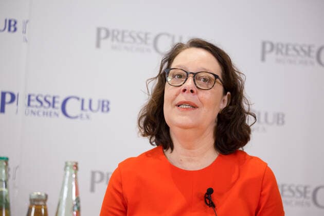 Presse-Gespräch am 8. März 2022 im Münchner PresseClub zum Thema Corona Covid19 Dr. Christina Berndt Gespräch am 8. März 2022 im Münchner PresseClub zum Thema Corona Covid19 mit Virologin Prof. Dr. Ulrike Protzer und Dr. Christina Berndt, Wissenschaftsjournalistin des Jahres. - Dr. Christina Berndt Munich Press Club Discussion (Munich, Germany), March 8, 2022, on the subject of Corona Covid19 with virologist Prof. Dr. Ulrike Protzer and Dr. Christina Berndt, science journalist of the year. Munich Bavaria Germany Copyright: xMichaelxLucanxxxaal.photox