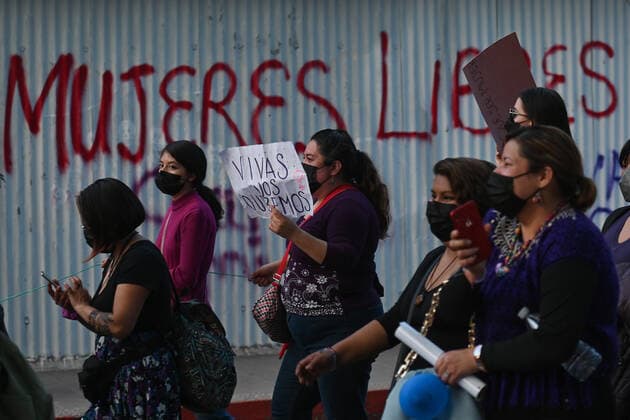 Hundreds Join Violence Against Women March In San Cristobal De Las Casas Hundreds of women marched through San Cristobal de las Cacas center on International Women s Day, demanding an end to feminicide and other gender-based violence in Chiapas and Mexico. On Tuesday, March 8, 2022, in San Cristobal de las Casas, Chiapas, Mexico. San Cristobal de las Casas Mexico  Copyright: xArturxWidakx originalFilename: widak-hundreds220308_np6qp.jpg