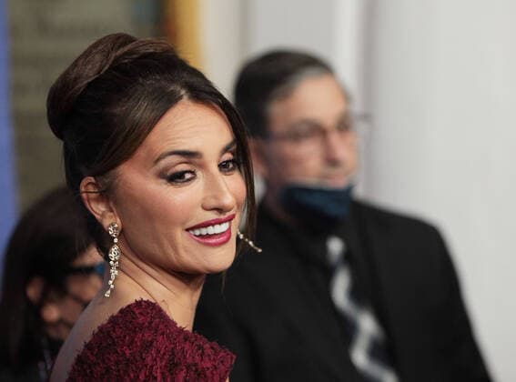 March 8, 2022, Santa Barbara, CA, USA: Penelope Cruz attends the Montecito Award presentation during the 37th Annual Santa Barbara International Film Festival at Arlington Theatre on March 8, 2022 in Santa Barbara, California. Santa Barbara USA - ZUMAs181 20220308_zea_s181_004 Copyright: xImagespacex