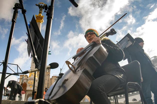 Concert Free Sky In Support Of Requirements Close The Sky Over Ukraine Musicians of the Kyiv Classic Symphony Orchestra under the direction of conductor Herman Makarenko preparing for an open air concert Free Sky in support of requirements Close the sky over Ukraine at the Independence Square in central Kyiv, Ukraine March 9, 2022 Kyiv Ukraine  Copyright: xMaxymxMarusenkox originalFilename: musienko-notitle220309_npZIy.jpg