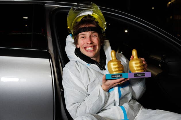 YouTuber Acid (Nathan Vandergunst), winner of the Telenet Publieksprijs: content creator of the year poses for the photographer at the award ceremony for the Jamies, the Flemish online video awards, during the 14th edition of the Oostende Film Festival, in Oostende, Wednesday 09 March 2022.  KURTxDESPLENTER 19796740