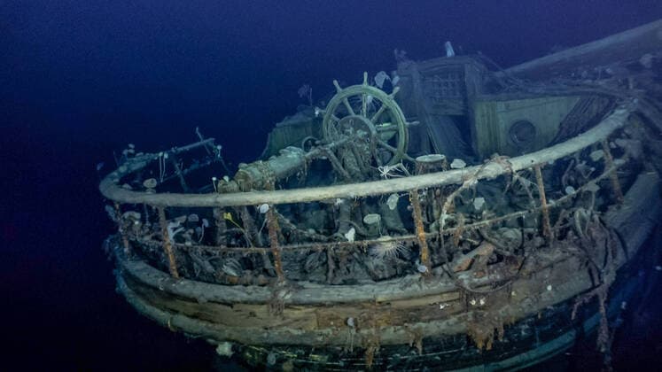 Bilder des Jahres 2022, News 03 März News Themen der Woche KW10 News Bilder des Tages March 9, 2022, Weddell Sea, Antarctica: In this photo provided by t, is a view of the taffrail, ship s wheel and aft well deck on the wreck of Endurance. Scientists say they have found Endurance, Ernest Shackleton s ship that sank in the Antarctic in 1915. Weddell Sea Antarctica - ZUMA 20220309_int_z03_039 Copyright: xFalklandsxMaritimexHeritagexTrusx