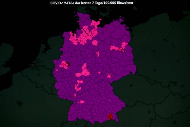 Dashboard of the RKI, the 7 day incidence is rising again and is now at 1388.5 7 day incidence, dashboard of the RKI on a monitor on 10 03 2022 in Siegen Germany.
