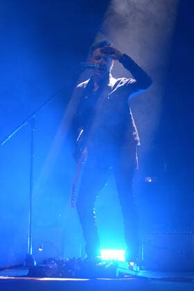 Soda Stereo Konzert in Mexiko-Stadt Soda Stereo ˜Gracias Totales Tour™ Concert MEXICO CITY, MEXICO - MARCH 9, 2022: Guest Richard Coleman for Soda Stereo band sings on stage during ˜Gracias Totales Tour™ in memory of Vocalist Gustavo Cerati at Palacio de los Deportes. On March 9, 2022 in Mexico City, Mexico. (Photo by Jaime Nogales Eyepix Group) Copyright: xJaimexNogalesx xEyepixxGroupx EYEPIX_JN_09032022_58050