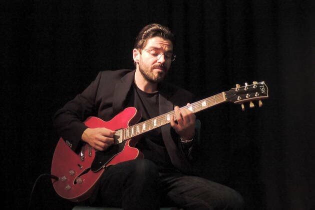 Entertainment Bilder des Tages Der deutsche Gypsy-Swing- und Jazz-Gitarrist Joscho Stephan im JuBB Essen-Werden. German gypsy swing and jazz guitarist Joscho Stephan in Essen. Essen NRW DEU;DE;GERMANY;DEUTSCHLAND;ALLEMAGNE