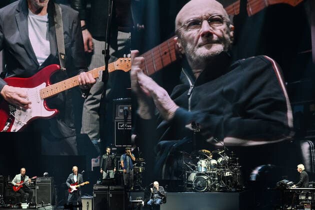 10 03 22, Hannover, Genesis Phil Collins , Mike Rutherford and Co in the ZAG Arena in Hannover on the Expo area