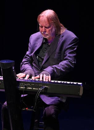 FORT LAUDERDALE FL - MARCH 11: Rick Wakeman performs during The Even Grumpier Old Rock Star Tour at The Broward Center for the Performing Arts on March 11, 2022 in Fort Lauderdale, Florida. Copyright: xmpi04x