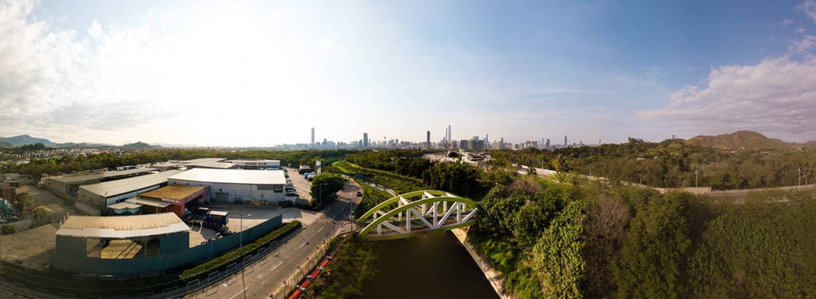 Isolation Facilities Keep Bringing People In, Despite Alleged Fall In Contaminations In China A drone panorama of a bridge in San Tin with Shenzhen s border post and the city of Shenzhen in the background, in Hong Kong, China, on Mar 12, 2022. Hong Kong China  Copyright: xMarcxFernandesx originalFilename: fernandes-chinabui220312_npU4b.jpg