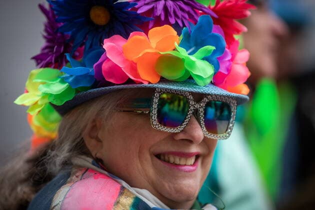March 12, 2022, VANCOUVER, BC, CANADA: A person smiles while attending a climate action rally organized by the group 350 Canada, in Vancouver, B.C., Saturday, March 12, 2022. VANCOUVER CANADA  - ZUMAc35_ 20220312_zaf_c35_022 Copyright: xDarrylxDyckx