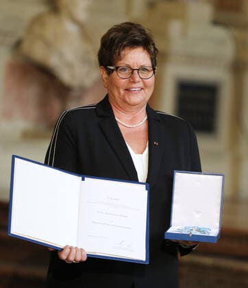 Award of the Bavarian Order of Merit by the Bavarian Minister President Dr Markus Söder Anneliese Göller, Munich Bavaria Germany Antiquarium of the Residenz