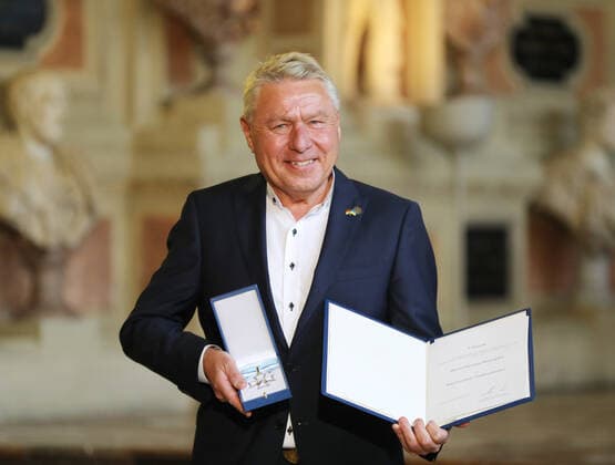 Award of the Bavarian Order of Merit by the Bavarian Minister President Dr Markus Söder Dietmar Holzapfel, Munich Bavaria Germany Antiquarium of the Residenz