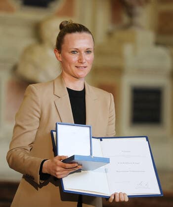 Award of the Bavarian Order of Merit by the Bavarian Minister President Dr Markus Söder Kathleen Krüger, Munich Bavaria Germany Antiquarium of the Residenz