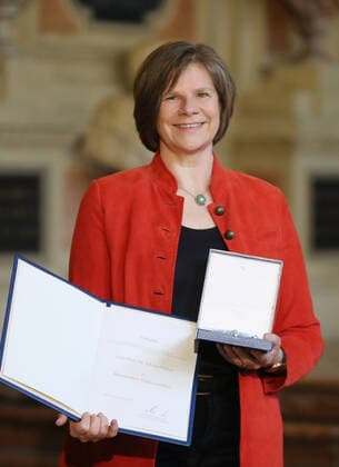 Award of the Bavarian Order of Merit by the Bavarian Minister President Dr Markus Söder Prof Dr Ulrike Protzer, Munich Bavaria Germany Antiquarium of the Residenz